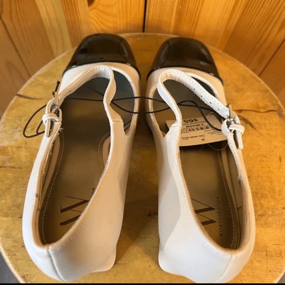 Chic Cream and Black Mary Jane Heels - Picture 6 of 9